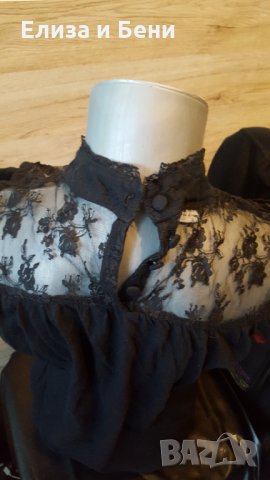 готик романтик вампир Дракула блуза с висока дантелена яка марка Dorothy Perkins , снимка 5 - Тениски - 35890120