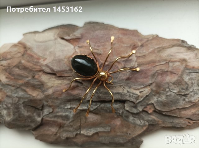 Стара брошка