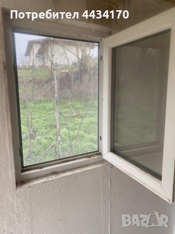 Спешно! 2 броя малки ПВЦ прозорци (демонтирани) – С рамка и стъклопакет, снимка 2 - Други - 53309485
