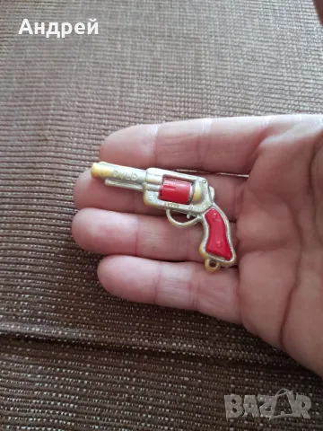 Стар ключодържател Пистолет #4, снимка 2 - Други ценни предмети - 48681445