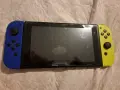 Използвана Nintendo Switch 1 конзола, със включени игри и калъф, снимка 2