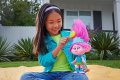 Нова DreamWorks Trolls Poppy кукла със светеща коса и музика, снимка 5