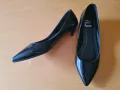 Дамски лачени обувки с ниски токчета, снимка 1