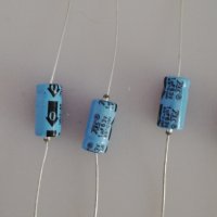 CAPACITORS ELECTROLYTIC 1mF 63V, снимка 1 - Друга електроника - 35713548