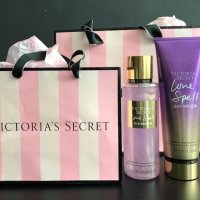 Victoria’s Secret Love Spell Shimmer подаръчни комплекти с блестящи частици, лосиони, спрейове, снимка 1 - Подаръци за жени - 34834220