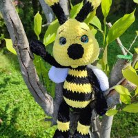 Плетена играчка -Пчеличка , снимка 1 - Плюшени играчки - 40969597