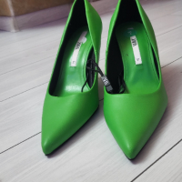 Токчета на ZARA, снимка 2 - Дамски обувки на ток - 44929429