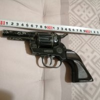 Каубойски револвер, снимка 5 - Антикварни и старинни предмети - 42577153