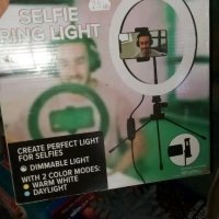 светодиодна лампа за селфи Creative Studio LED RGB Selfie Ring Light (26 см) , снимка 1 - Обективи и филтри - 41921659