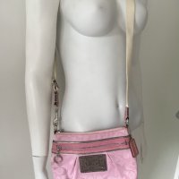 COACH дамска чанта в розово, снимка 12 - Чанти - 41630198