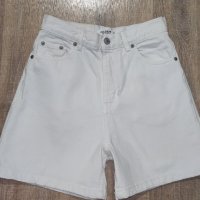 дънкови панталонки на Pull&Bear, снимка 1 - Къси панталони и бермуди - 41937663