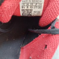 Маратонки Adidas, снимка 2 - Спортни обувки - 41322668