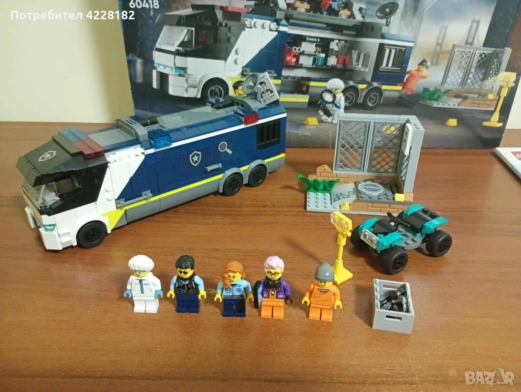 Lego city Police Mobile Crime Lab Truck, снимка 1