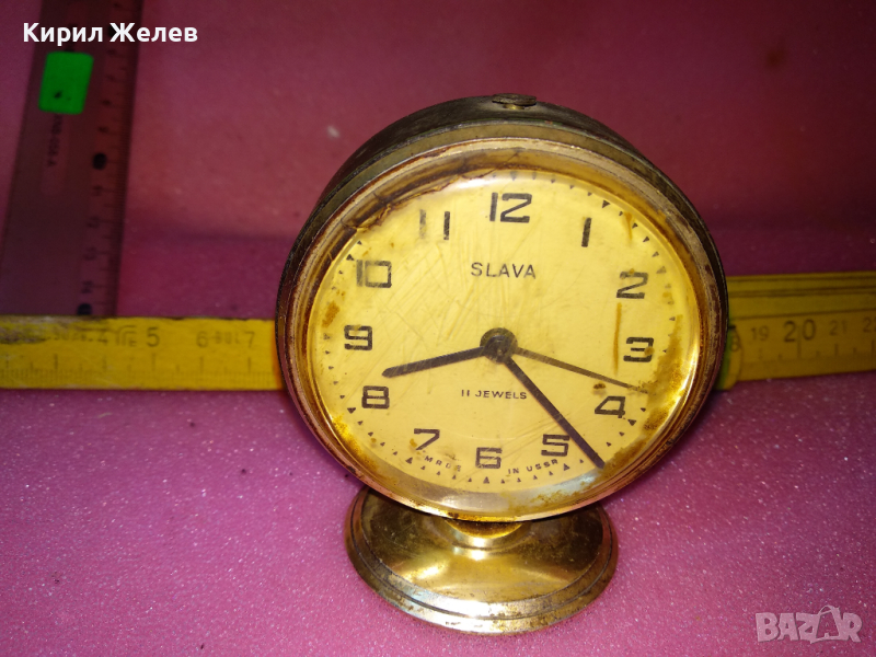 SLAVA MADE in USSR Стар КОЛЕКЦИОНЕРСКИ РУСКИ БУДИЛНИК МЕХАНИЧЕН НАСТОЛЕН ЧАСОВНИК СЛАВА СССР 36935, снимка 1