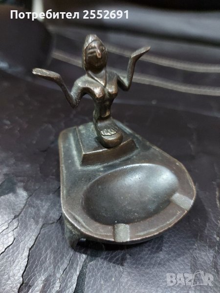 Пепелник , снимка 1