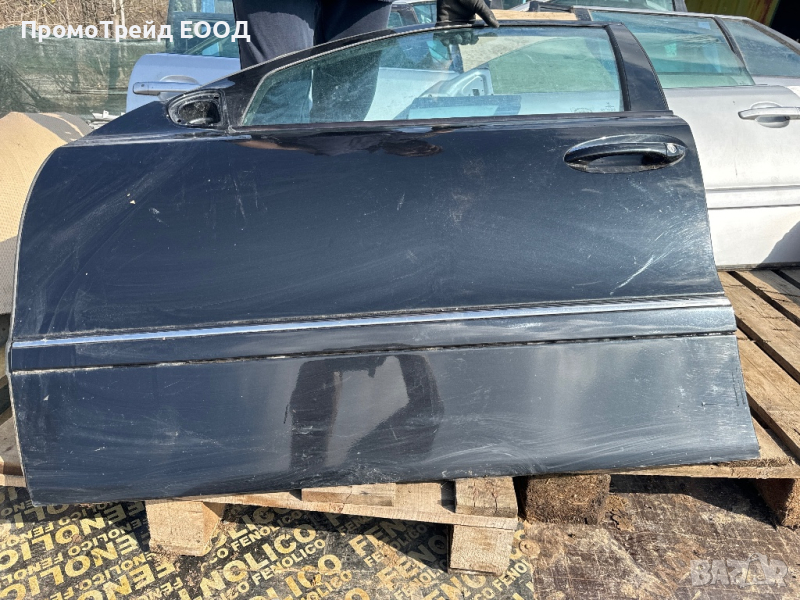 Предна лява черна врата Мерцедес Е клас Mercedes W211 седан , снимка 1