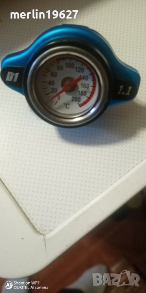 Капачки с манометър за радиатор, снимка 1