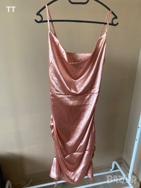 Сатенена рокля М размер , снимка 1