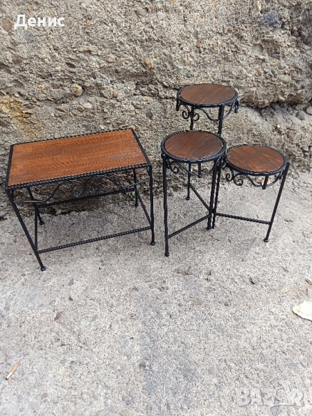 Цветарник ,дърво и метал, снимка 1