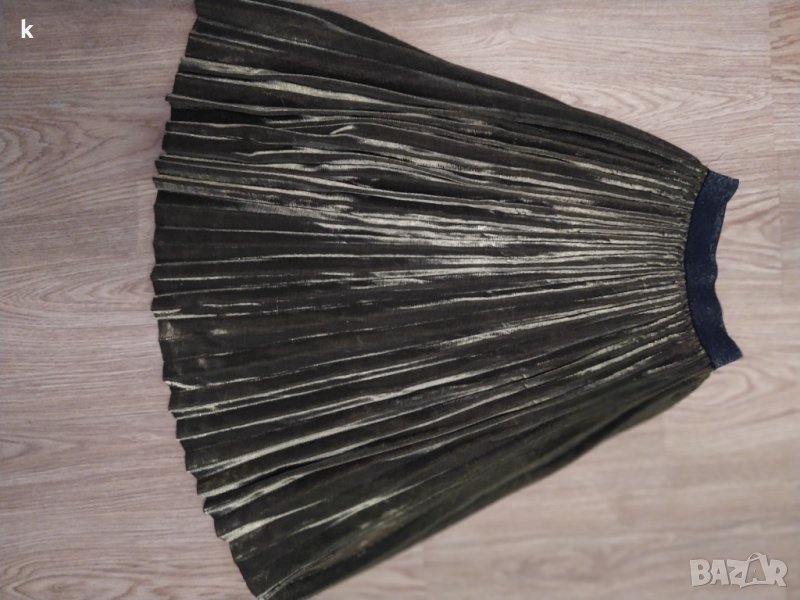 Плисирана пола, снимка 1