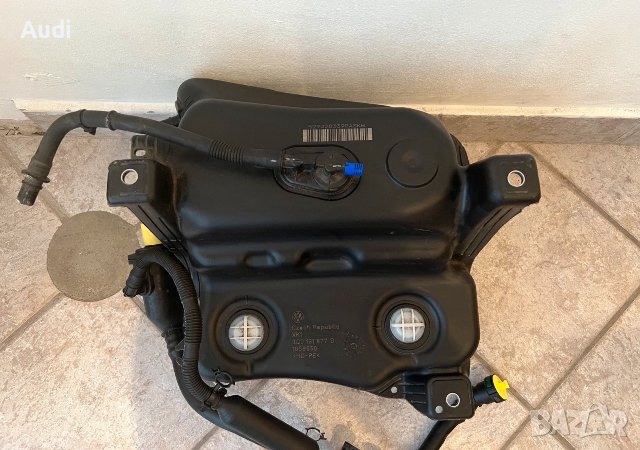 AdBlue Адблу Резервоар VW Skoda Seat Audi 3Q0 131 877 D, снимка 1