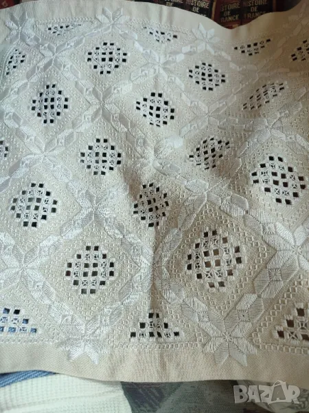 ново вносно каренце западна Европа бродирано ново, снимка 1