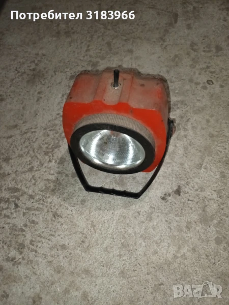 голям фенер с бяла и червена светлина ., снимка 1