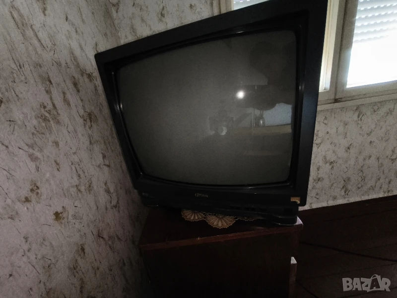 Телевизор с дистанционно, снимка 1