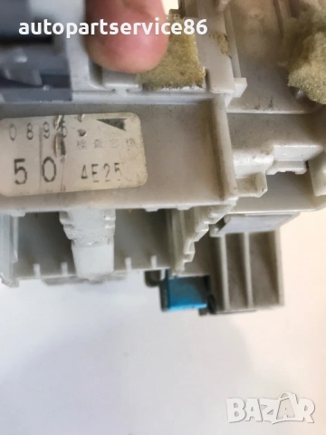 Кутия с предпазители за Mazda 6 2.0DI (2005) 4E25, снимка 3 - Части - 53710351