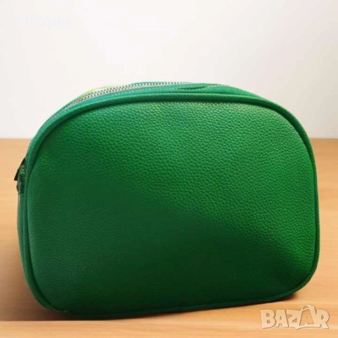 Дамска чанта с 3 прегради за през рамо, снимка 16 - Чанти - 52861386