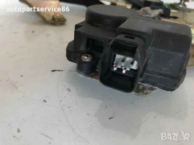 Механизъм за заключване на задна лява врата за KIA Sedona 2.9 CRDi (2002-2006), снимка 3 - Части - 53287643