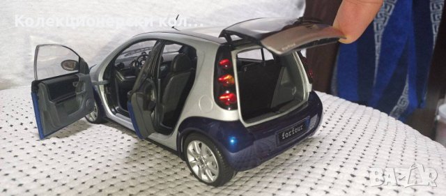 Smart Forfour - 2006 г. Мащаб 1:18 - Kyosho , снимка 5 - Колекции - 44437766