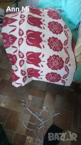 Продавам 2 вълнени одеяла