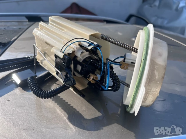 горивна помпа мерцедес ц класа w204 2007 2008 2009 2010 2011 2012 резервоар помпа 2013 2014, снимка 3 - Части - 50676449