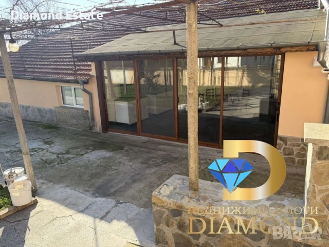 Две къщи с двор в село Загоре, обл. Стара Загора, снимка 5 - Къщи - 53258532