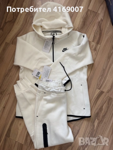 Nike дамски екип оригинален, снимка 2 - Спортни екипи - 53824627