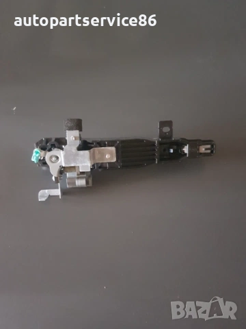 Предна дясна външна дръжка на врата сребърен цвят за Mazda 6 2.2 (2007-2011), снимка 2 - Части - 53729231