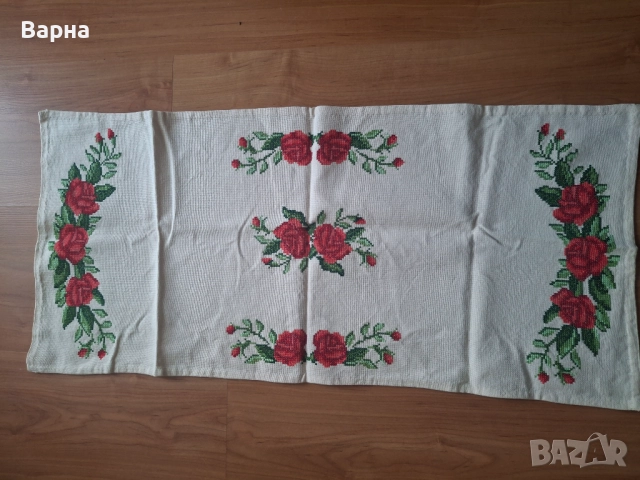 Бродирани карета, снимка 5 - Покривки за маси - 52389515