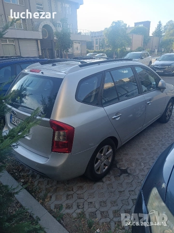 Kia carens , снимка 6 - Автомобили и джипове - 53478629