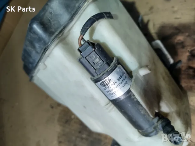 Казанче течност чистачки за BMW 3 E46/ БМВ Е46, снимка 3 - Части - 49100625