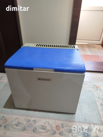 Амонячен хладилник DOMETIC -12/220 V - GAZ 