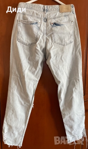Дамски накъсани дънки H&M, снимка 2 - Дънки - 52563054