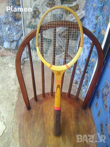 Стара дървена ракета за тенис на корт Гермина на ГДР, снимка 1