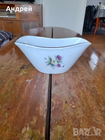 Стара порцеланова сосиера #10