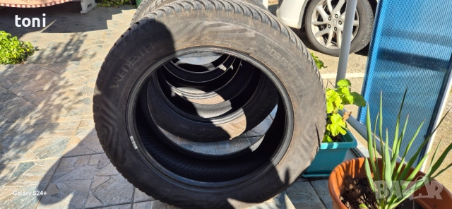 4 броя зимни гуми  Vredestein, снимка 2 - Гуми и джанти - 52394311