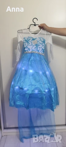 светеща рокля на Елза 100,110,120,130 , снимка 4 - Детски рокли и поли - 51363088