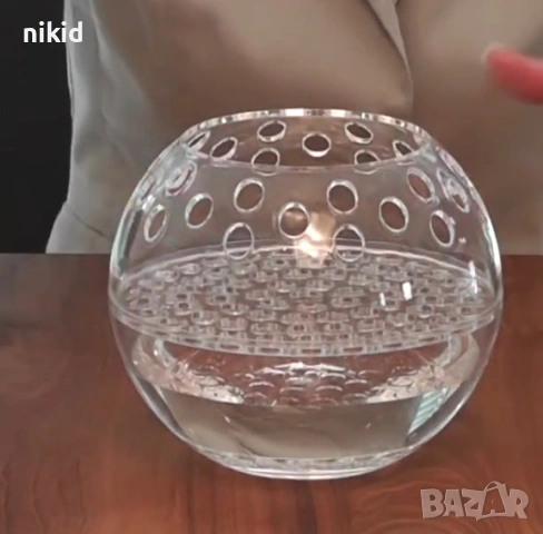 Прозрачна кръгла акрилна ваза на дупки за аранжиране с цветя, снимка 2 - Други - 53804388