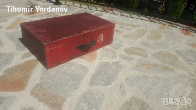 Стар дървен куфар., снимка 17 - Антикварни и старинни предмети - 51067438