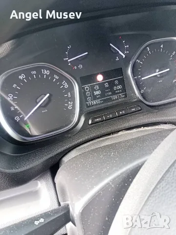 Пежо Експерт 2019, снимка 5 - Бусове и автобуси - 55779899
