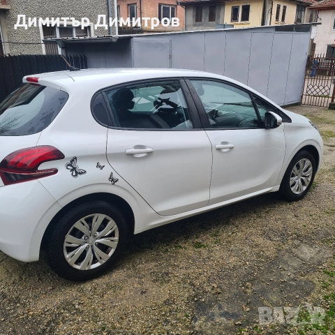Пежо 208, снимка 3 - Автомобили и джипове - 52618025